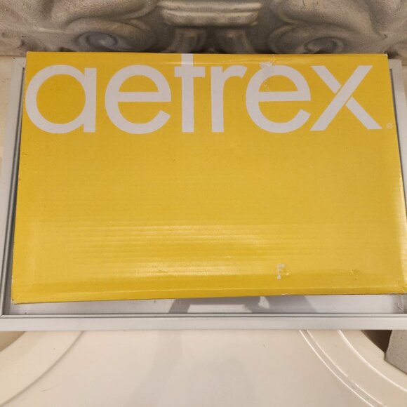 Aetrex "Carly" Burgundy Knit Sneakers. NIB. Size 6-6.5 - Picture 10 of 10